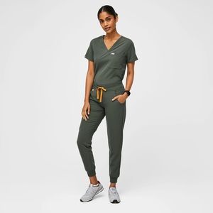 FIGS Moss Catarina 1 pocket scrub top & high waisted Zamora jogger scrub pants